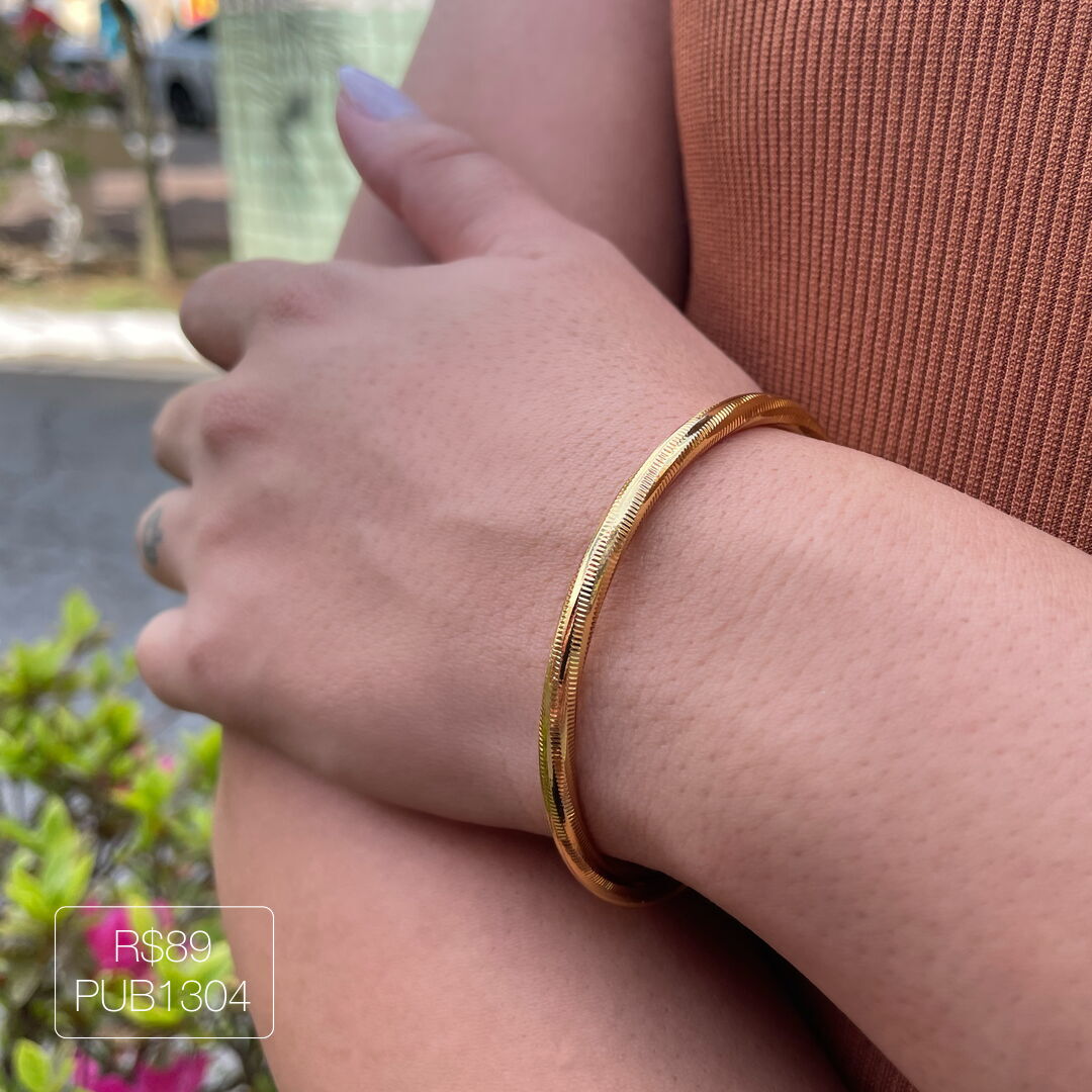 Pulseira Orgânica Ondulada Rígida Lisa Dourada